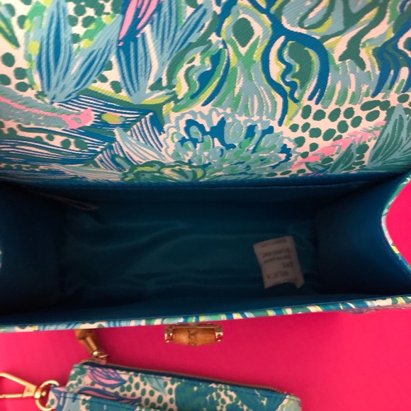 Lilly Pulitzer cane handle purse - Picture 5 of 8